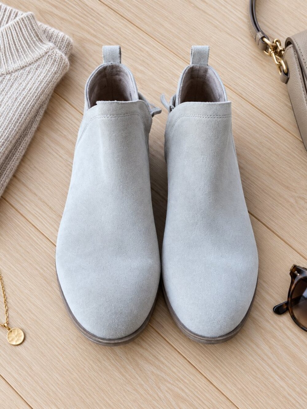 ✨Toms Ella Light Grey Suede V-Cut Side Tassel Ankle Booties 8✨